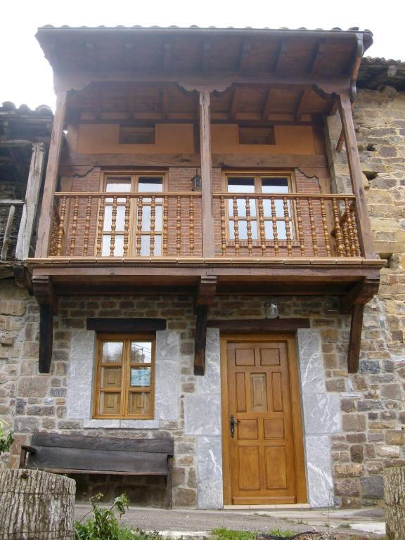 Casa Rural La Torre De Espinama Exterior photo
